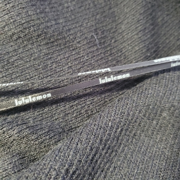 Lululemon Reversible Cabin Yogi Wrap - Picture 4 of 9